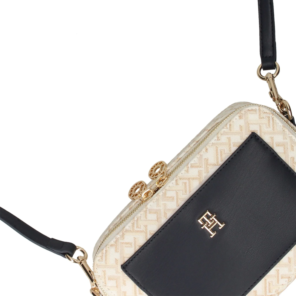 Tommy Hilfiger Crossbody Bag