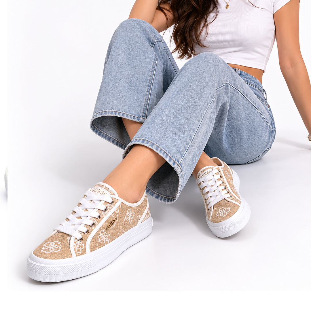 Guess FLJJX7