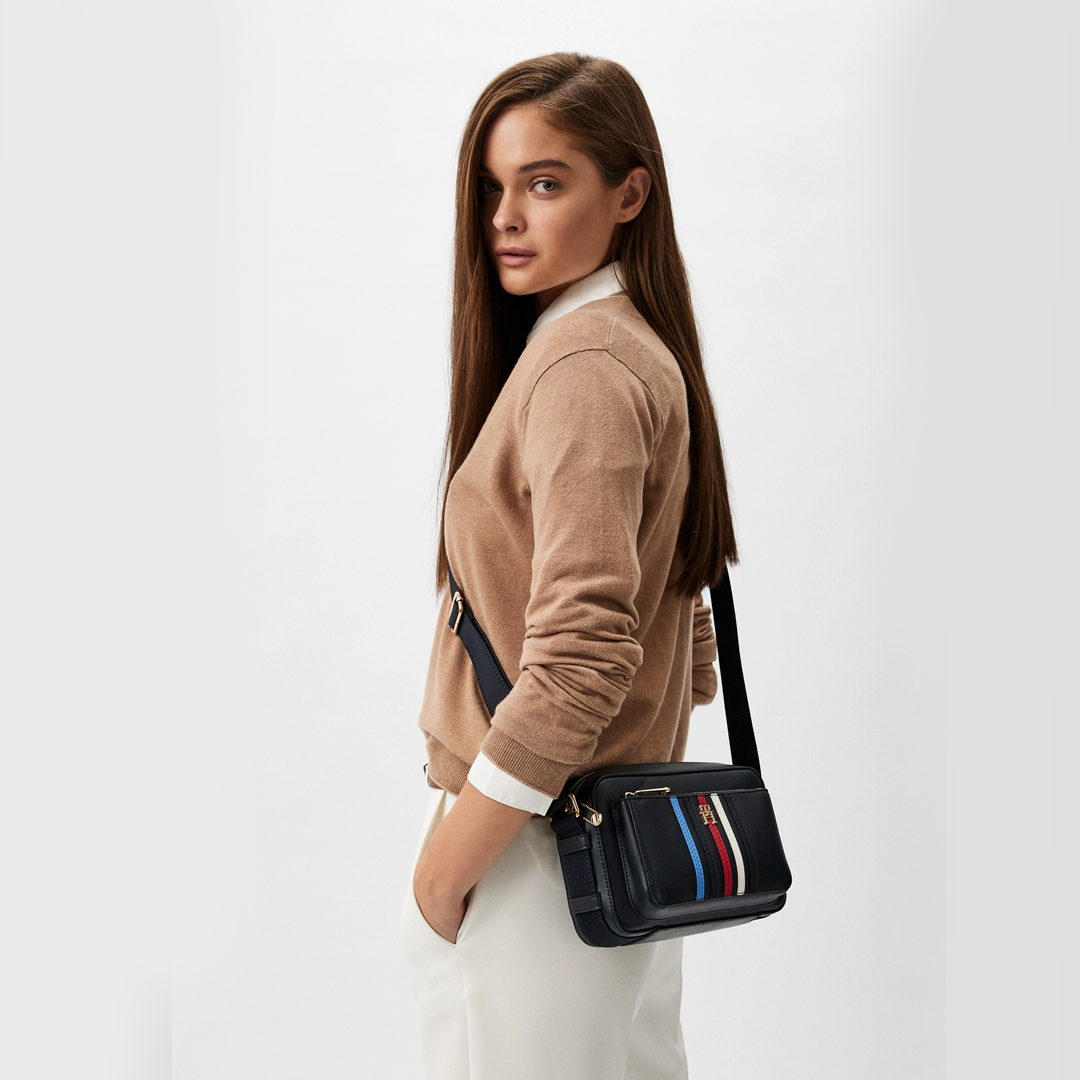 Tommy Hilfiger Iconic Camera Bag Corp