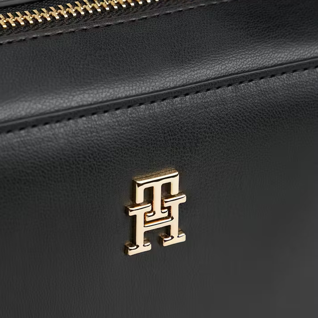 TOMMY HILFIGER Crossover