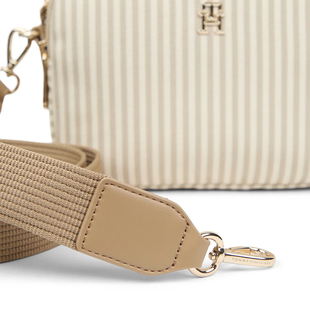Tommy Hilfiger Crossbody