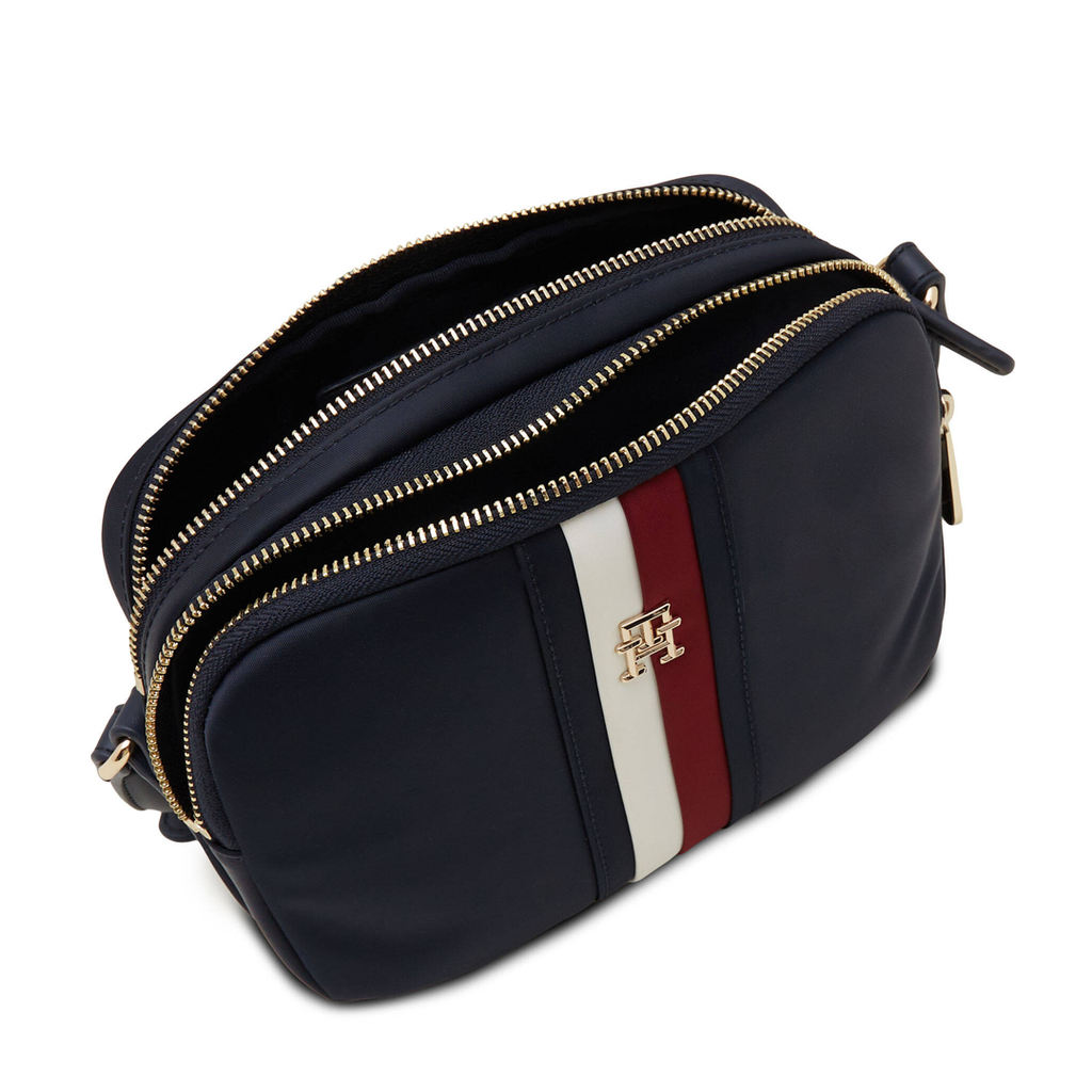 Tommy Hilfiger CROSSOVER