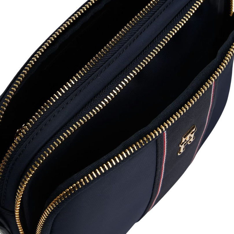 Tommy Hilfiger TH Monogram Crossbody Camera (20x16x5)